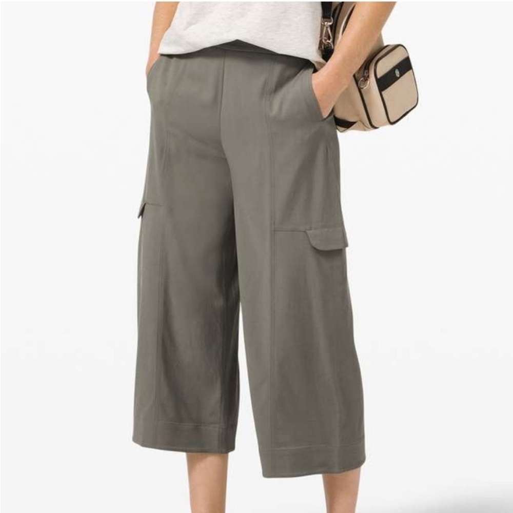 Lululemon Metropolis Maven High Rise Crop Grey Sage Green Size 6